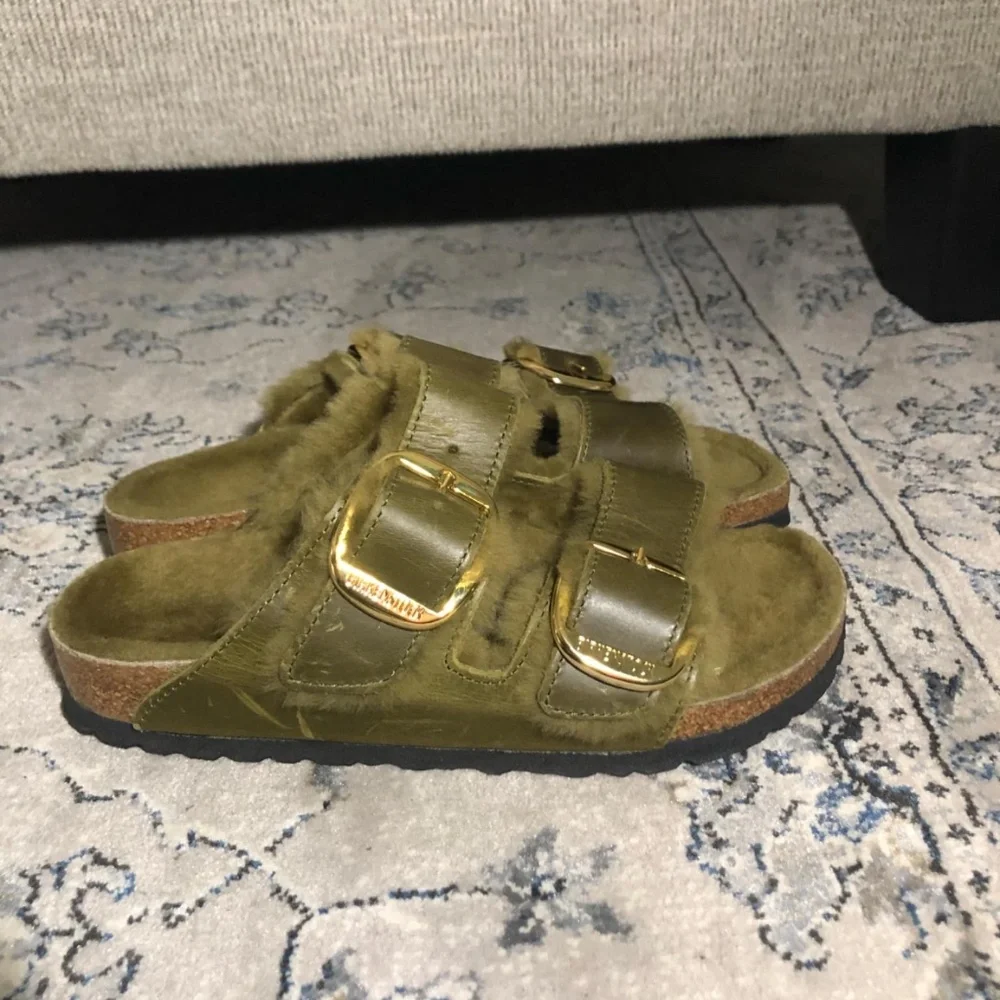 Birkenstock Arizona Big buckle Shearling sandal slide fur olive green